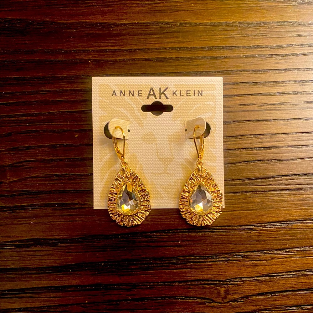NEW Anne Klein gold earrings